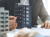 Les permis de construire délivrés en hausse sur un an, malgré un ralentissement