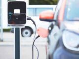 Pour payer moins chère sa recharge de voiture électrique, chargez la à la maison