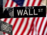 Incertitudes face à une hausse des taux attendue à New York