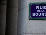 Entre flash krach et croissance en berne, le CAC 40 commence difficilement la semaine
