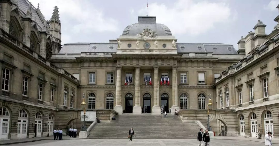 Affaire Tapie : l’Etat réclame près de 600 millions d’euros en appel