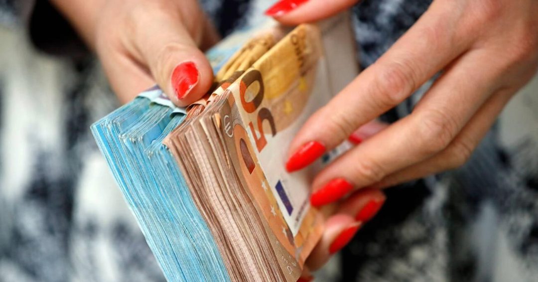Les Françaises restent encore réservées dans leur approche de l’argent