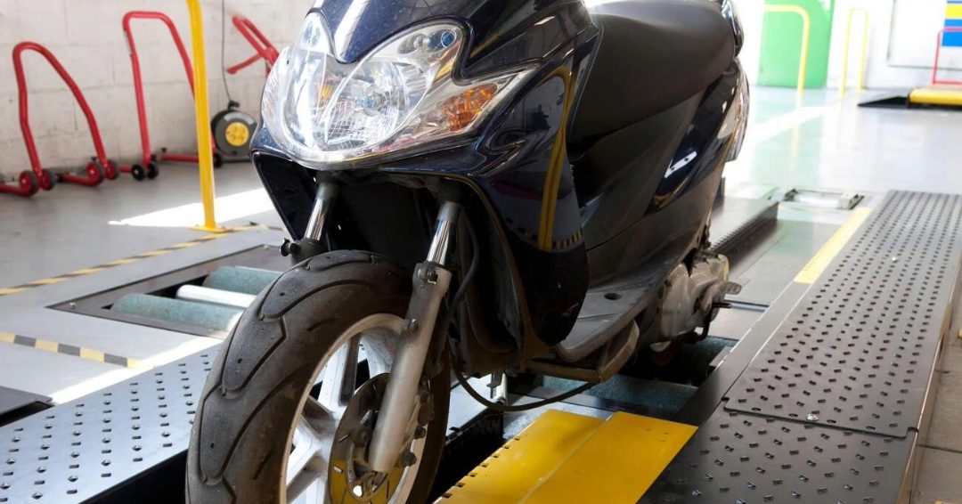 L’astuce pour échapper au contrôle technique moto