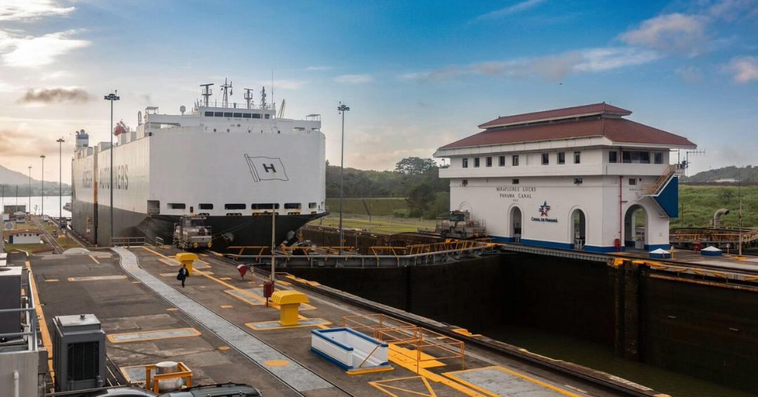 Les ports du canal de Panama passent de la Chine à BlackRock